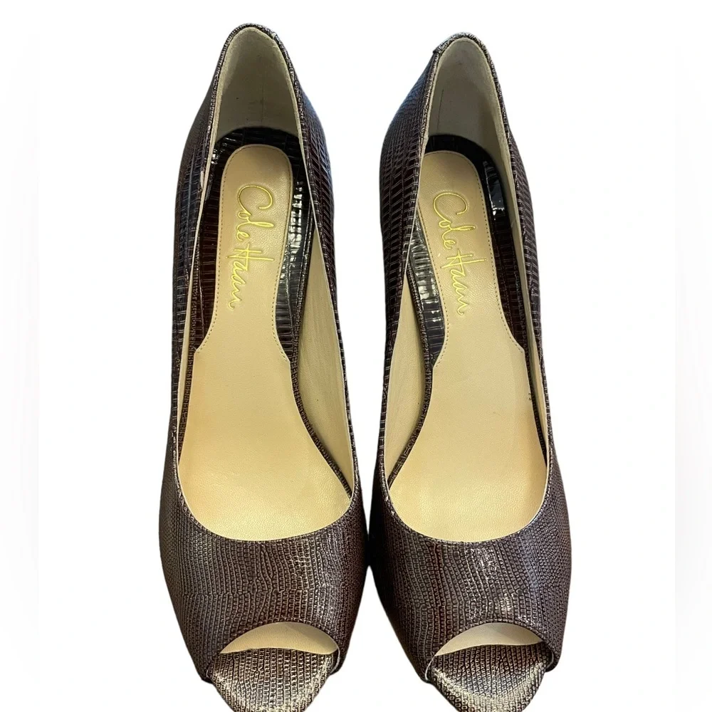 Cole Haan Peep Toe Heel Brown Textured Leather - Picture 2 of 9